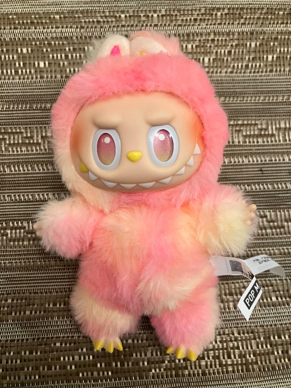 Labubu - Loyalty - BIG INTO ENERGY - POP MART - The Monsters
